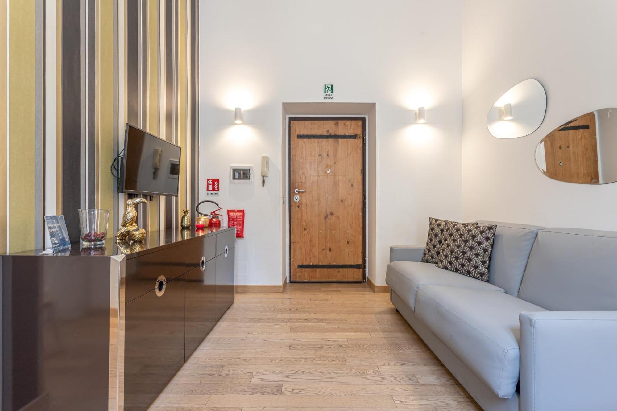 Private Apartment Colosseum Рим Экстерьер фото