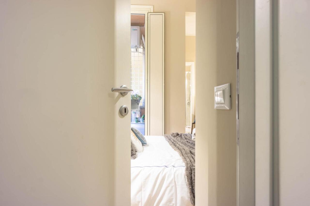 Private Apartment Colosseum Рим Экстерьер фото